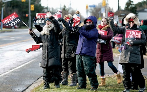 加拿大安大略省约15000名木匠加入罢工行列