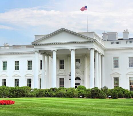 白宫：拜登签署法案，结束美国新冠疫情“国家紧急状态”