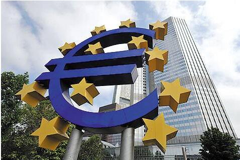 欧洲央行加码QE应对疫情冲击 预计欧元区今年经济衰退8.7%