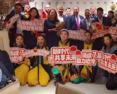 (第七届进博会)民族餐厅的进博故事:有朋自远方来不亦乐乎